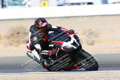 media/Jan-08-2022-SoCal Trackdays (Sat) [[1ec2777125]]/Turn 15 Inside (950am)/